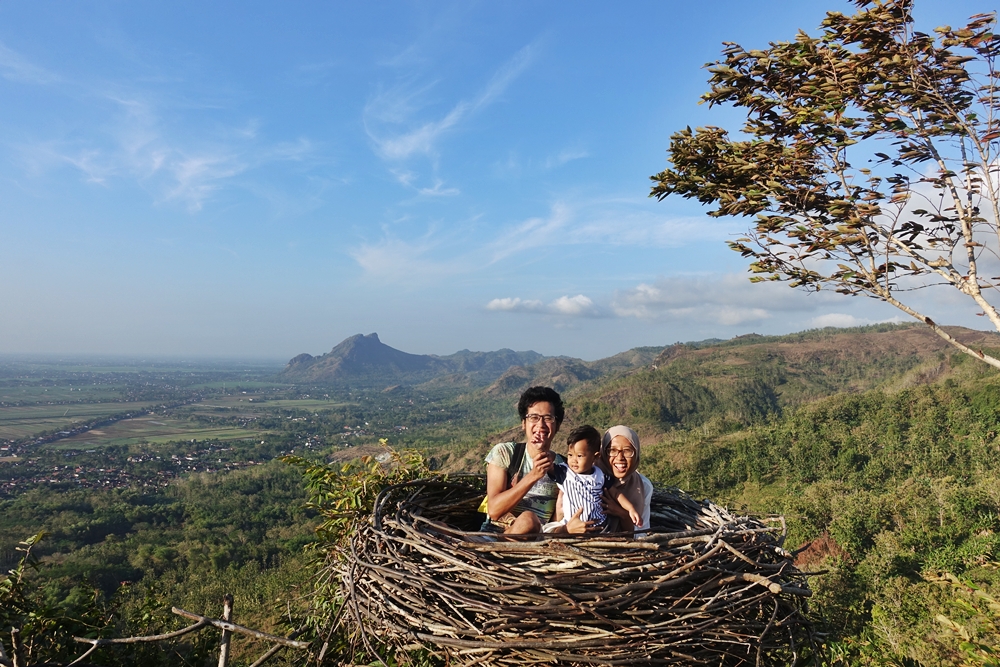 Bersarang di Bukit Jomblo