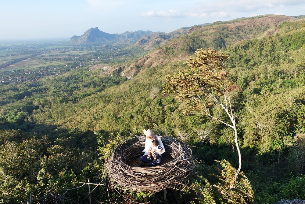 Bersarang di Bukit Jomblo